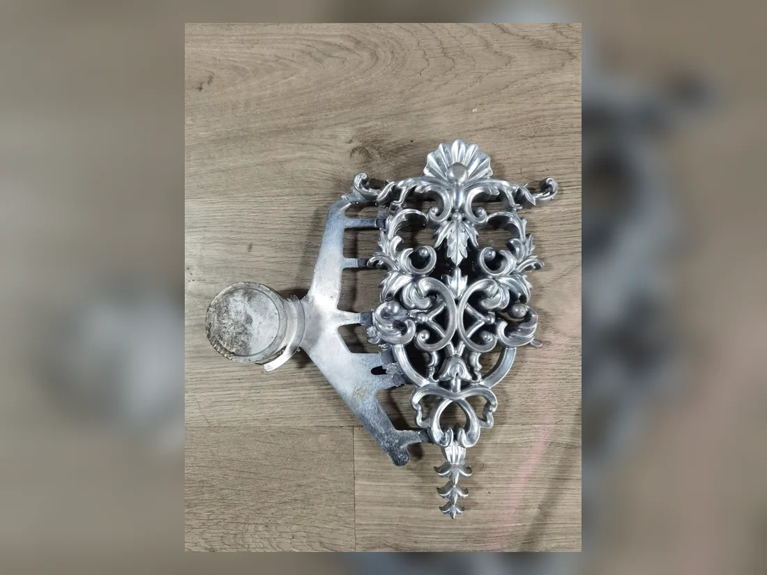 Door decorative part